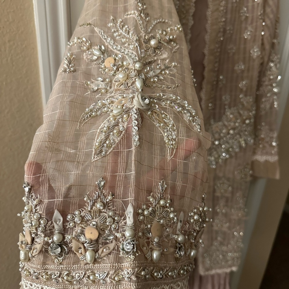 Long crushed dress with embroidered coat